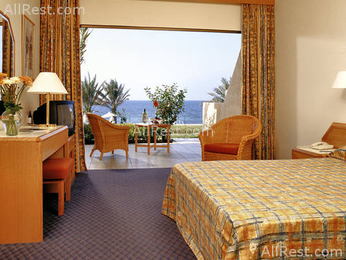 Athena Beach Hotel 9